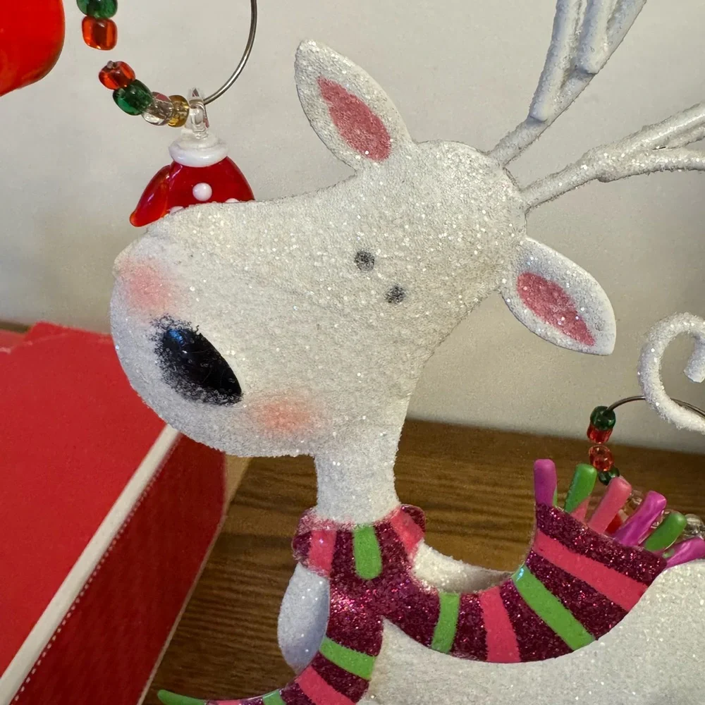 Pier 1 White and Green Holiday Reindeer wine glass ornaments Decor. GUC